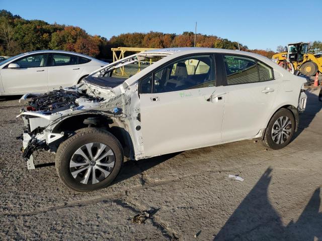 Image 1 of 2022 TOYOTA COROLLA LE 2022 with VIN JTDEAMDE8NJ041834
