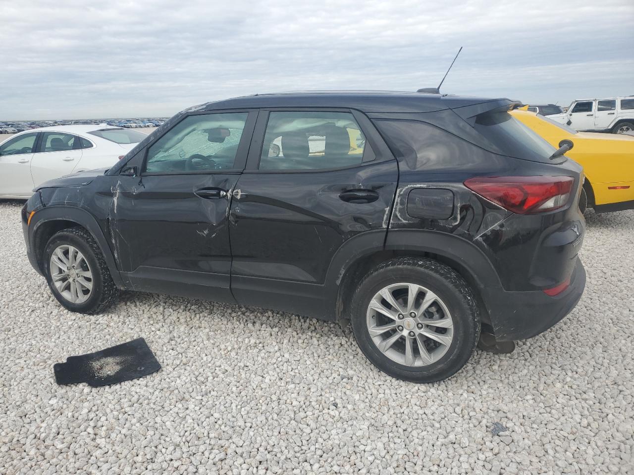 Image 2 of 2021 CHEVROLET TRAILBLAZER LS 2021 with VIN KL79MMS26MB043556