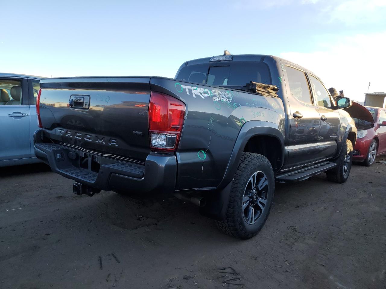 Image 3 of 2017 TOYOTA TACOMA DOUBLE CAB 2017 with VIN 3TMCZ5AN6HM057029