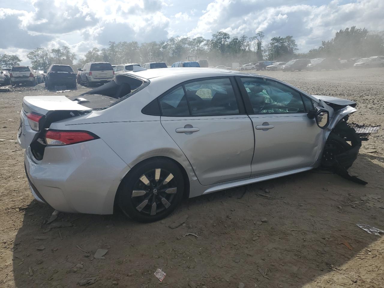 Image 3 of 2021 TOYOTA COROLLA LE 2021 with VIN 5YFEPMAE2MP244652
