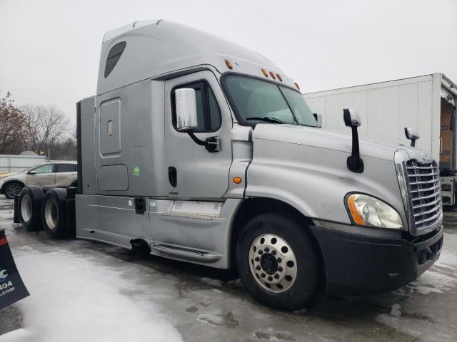 2015 FREIGHTLINER CASCADIA 125  2015 image