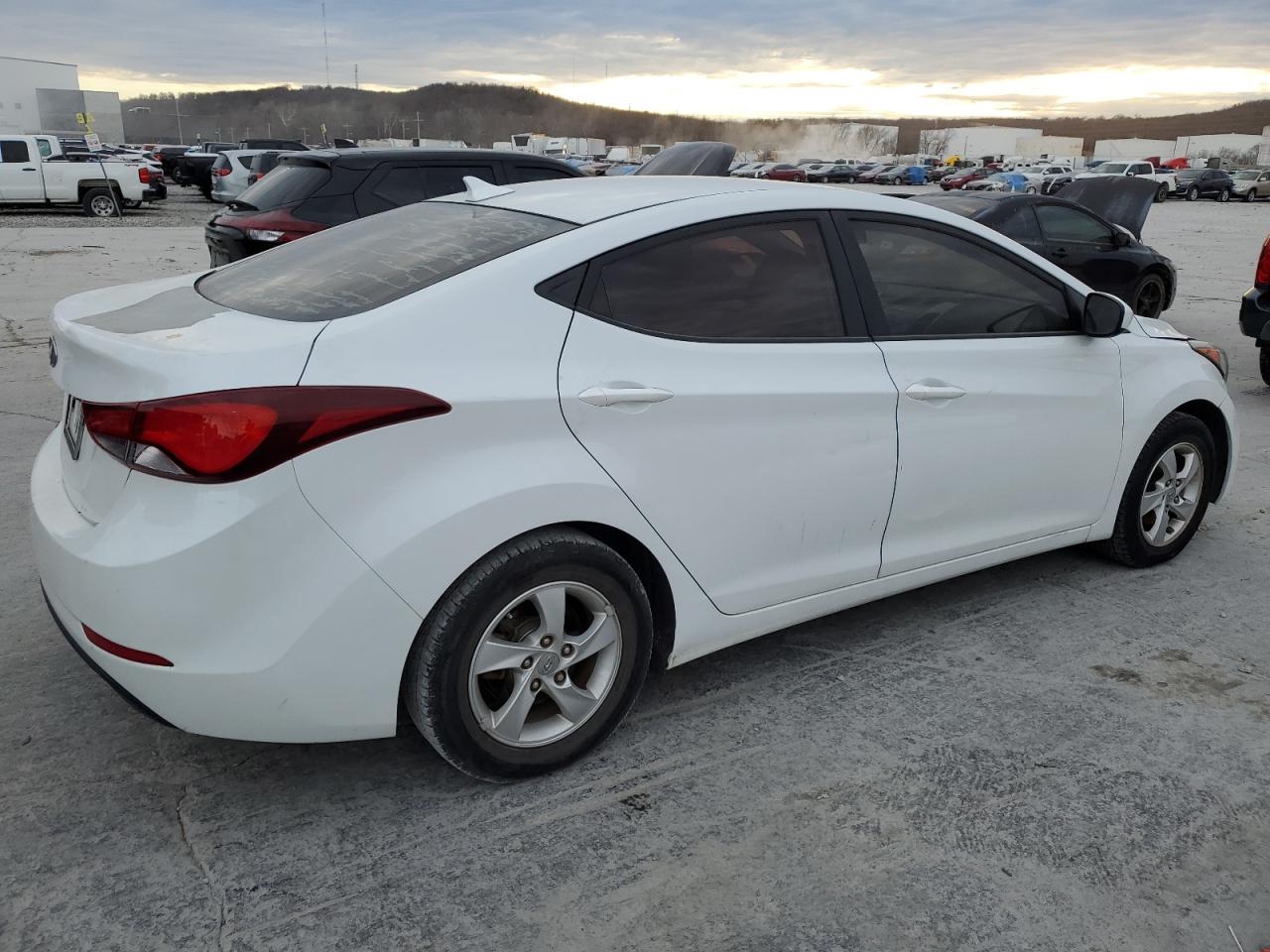Obraz 3 z 2015 HYUNDAI ELANTRA SE 2015 z VIN 5NPDH4AE9FH573728