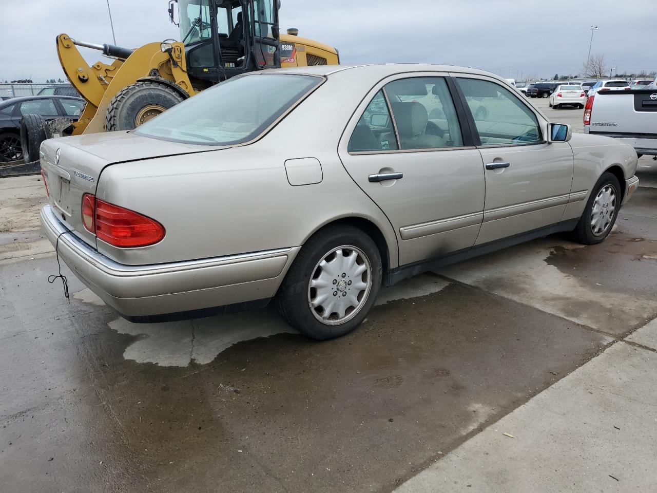 Изображение 3 1999 MERCEDES-BENZ E 300TD 1999 с VIN WDBJF25H5XA928483