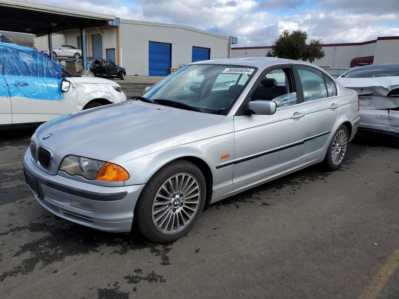 2001 BMW 330 I 2001 image