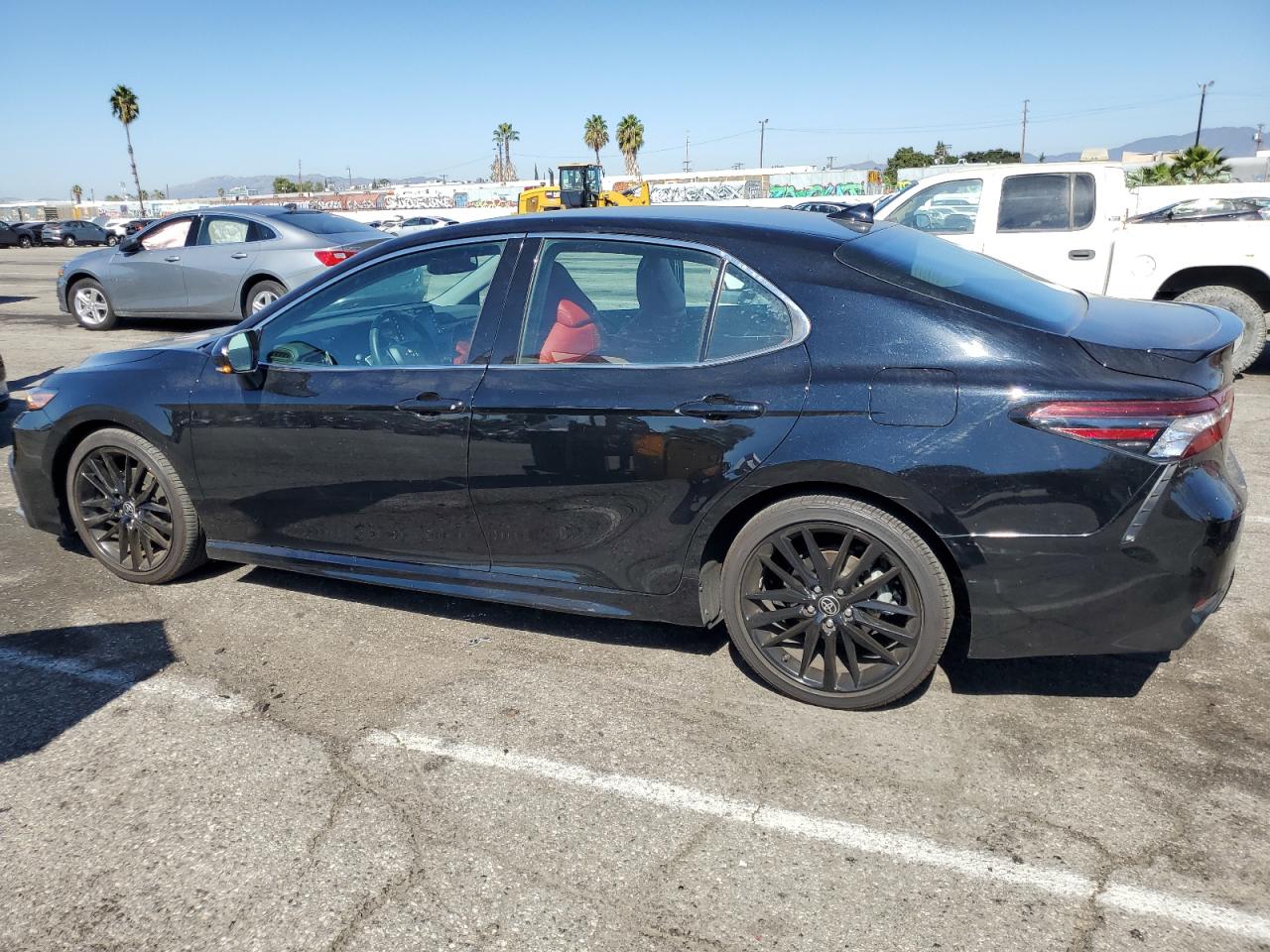 Изображение 2 2022 TOYOTA CAMRY XSE 2022 с VIN 4T1K61AK7NU008881
