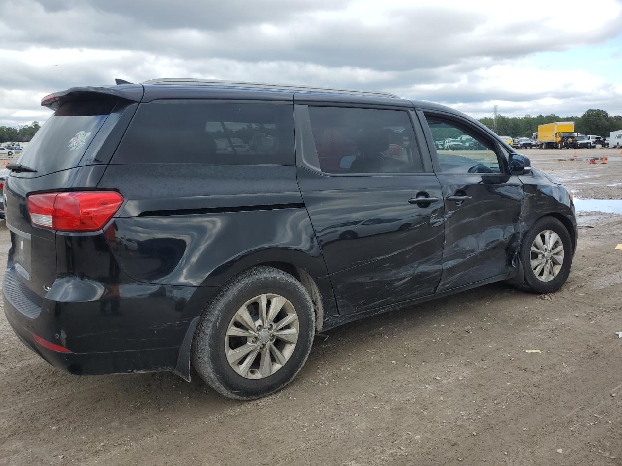 Изображение 3 2016 KIA SEDONA LX 2016 с VIN KNDMB5C13G6213271