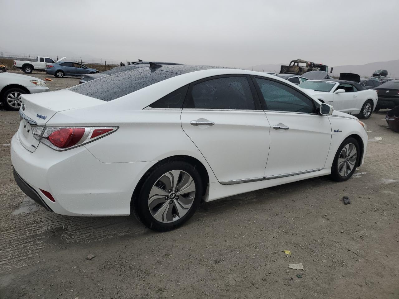 Obraz 3 z 2013 HYUNDAI SONATA HYBRID 2013 z VIN KMHEC4A45DA064777