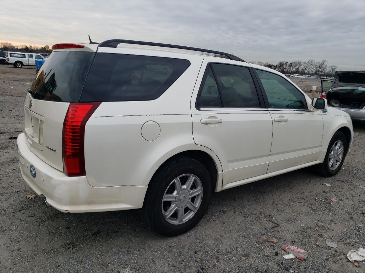 Image 3 of 2004 CADILLAC SRX  2004 with VIN 1GYEE637640172780