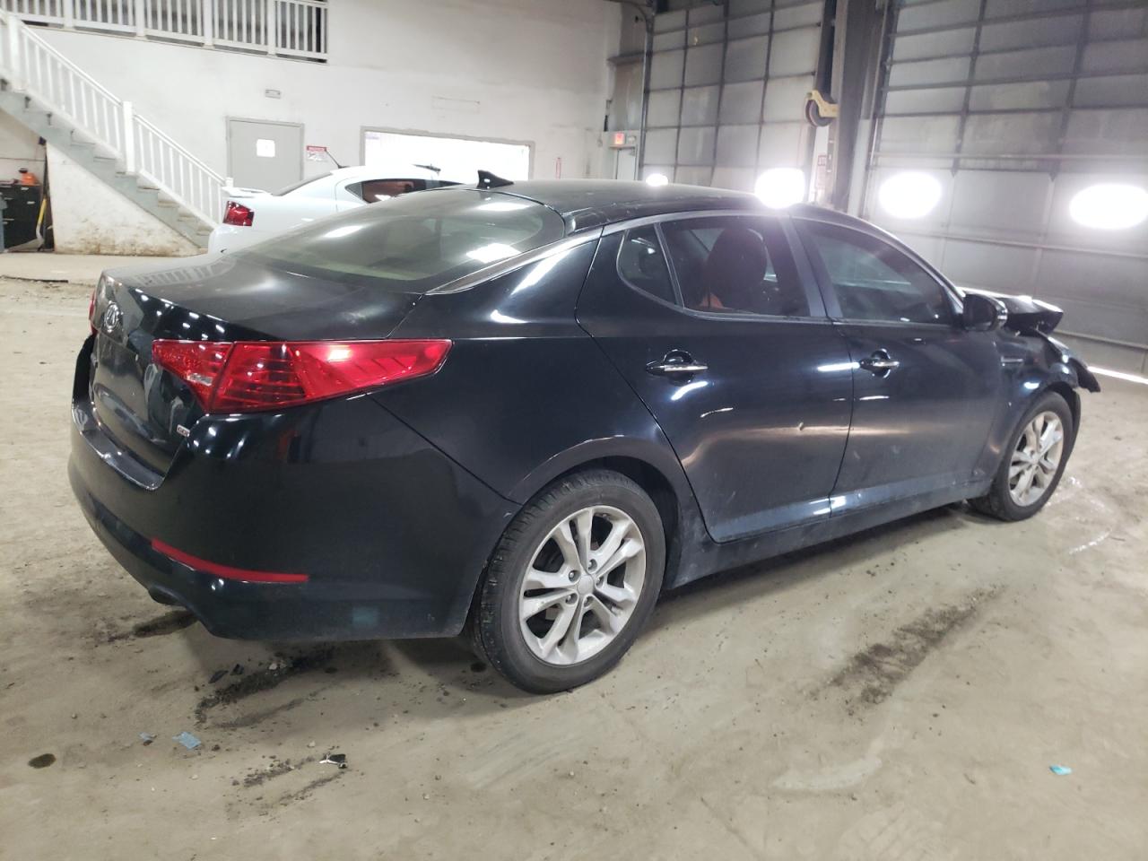 Obraz 3 z 2012 KIA OPTIMA LX 2012 z VIN 5XXGM4A79CG038125