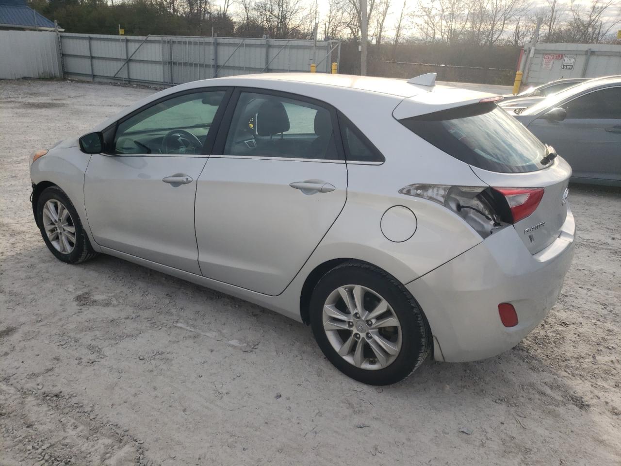 Изображение 2 2013 HYUNDAI ELANTRA GT  2013 с VIN KMHD35LE0DU151816