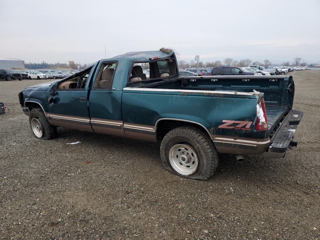 Image 2 of 1997 GMC SIERRA K1500 1997 with VIN 2GTEK19R3V1564969