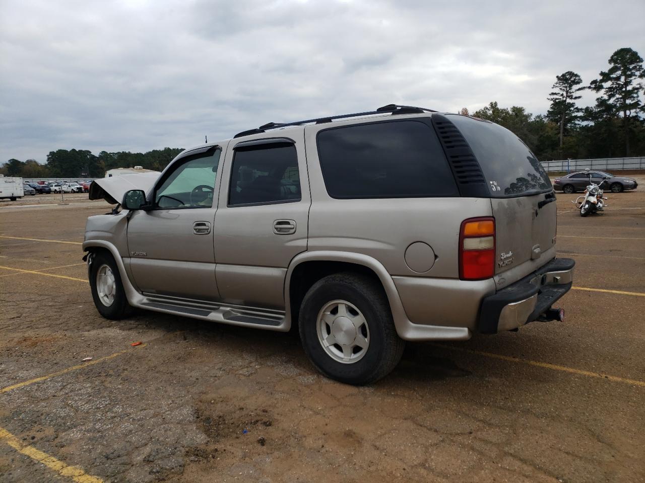 Изображение 2 2003 GMC YUKON  2003 с VIN 1GKEC13V33R276297