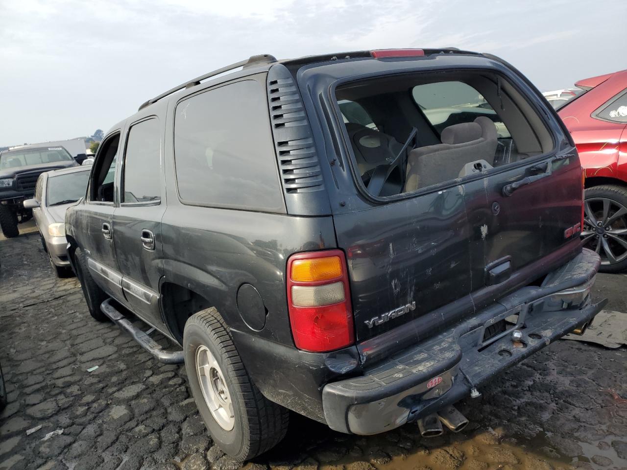 Изображение 2 2003 GMC YUKON  2003 с VIN 1GKEC13V53R179313