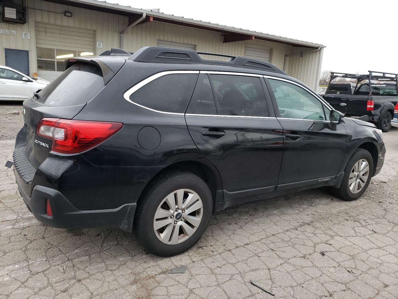 Изображение 3 2018 SUBARU OUTBACK 2.5I PREMIUM 2018 с VIN 4S4BSAFCXJ3266695