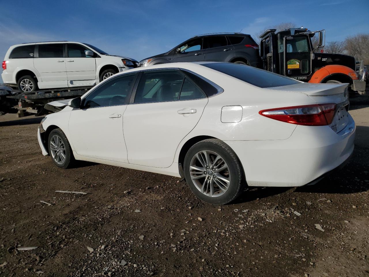 Obraz 2 z 2015 TOYOTA CAMRY LE 2015 z VIN 4T1BF1FK9FU026521