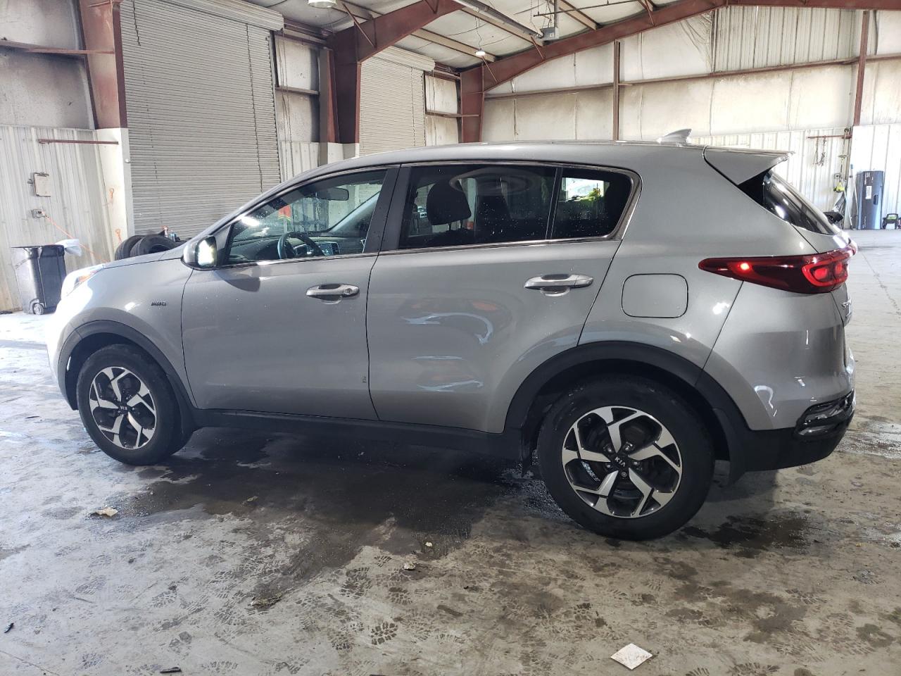 Obraz 2 z 2022 KIA SPORTAGE LX 2022 z VIN KNDPMCAC8N7969136