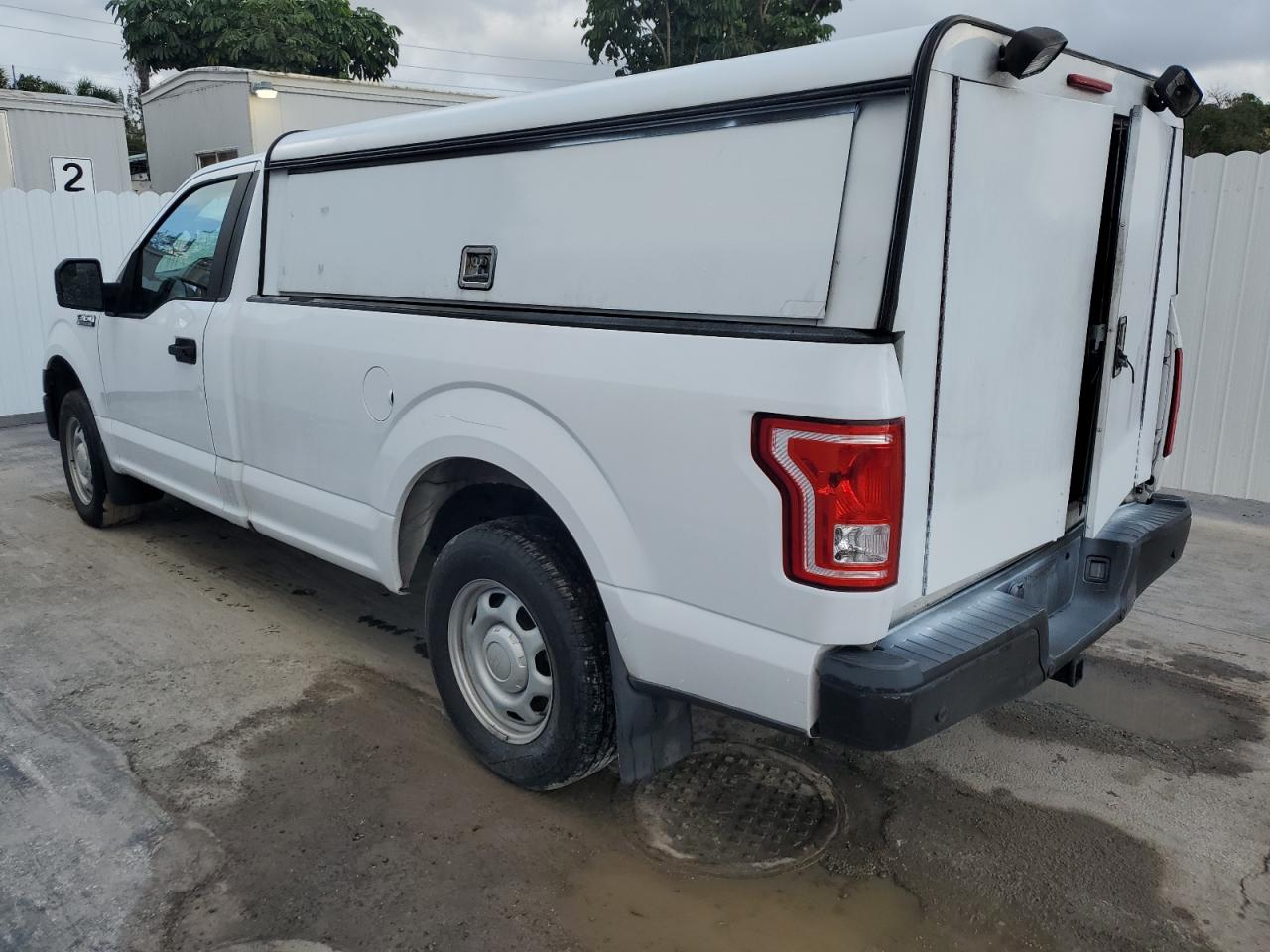 Obraz 2 z 2016 FORD F150  2016 z VIN 1FTMF1C80GKE77260