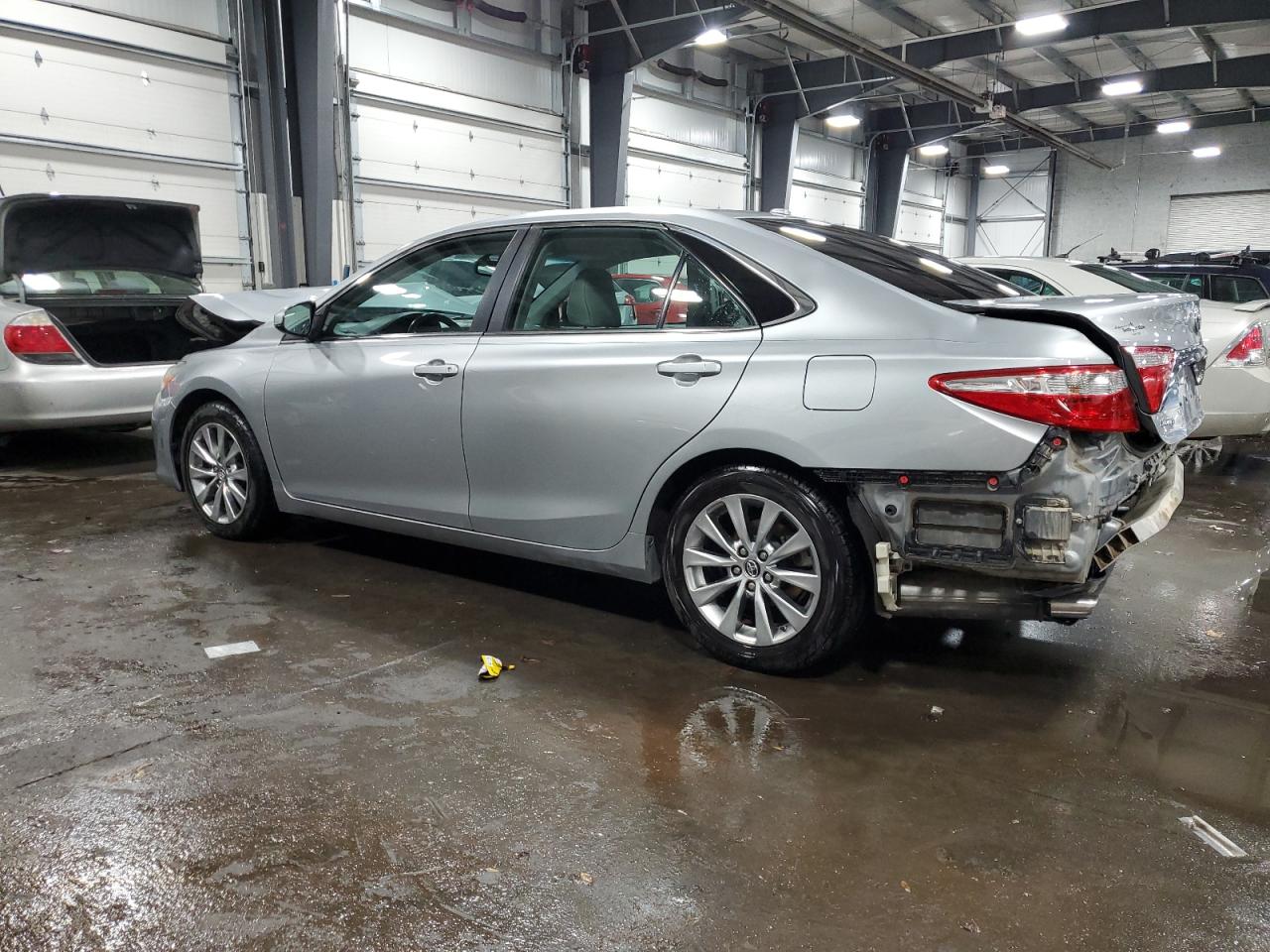 Image 2 of 2015 TOYOTA CAMRY XSE 2015 with VIN 4T1BK1FK2FU564683