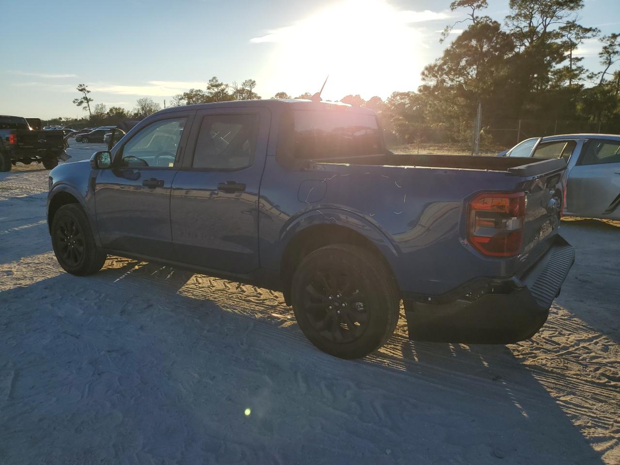 Image 2 of 2023 FORD MAVERICK XL 2023 with VIN 3FTTW8F92PRA97017