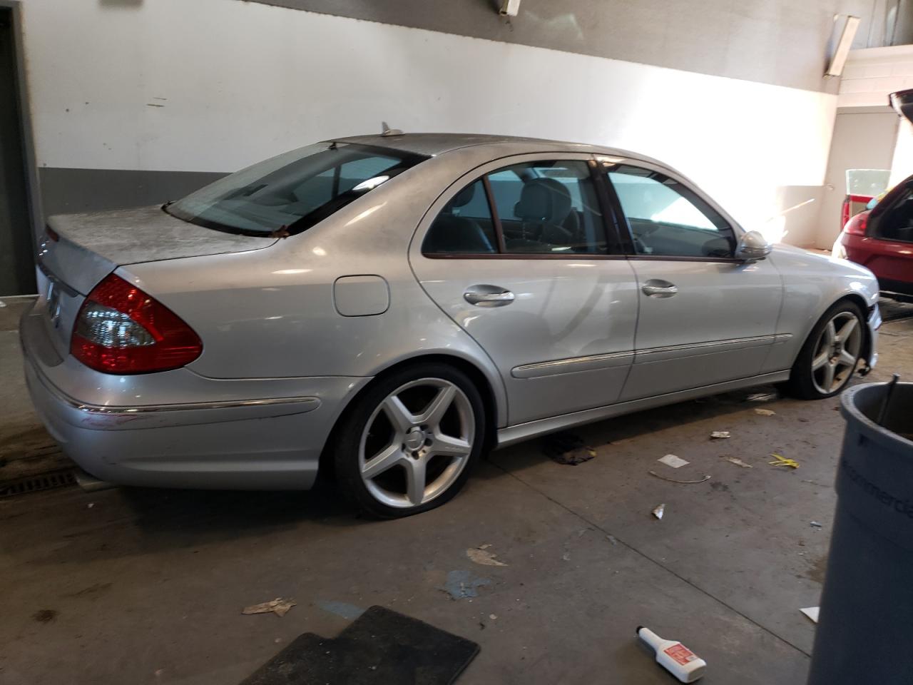 Obraz 3 z 2009 MERCEDES-BENZ E 350 2009 z VIN WDBUF56X49B409569