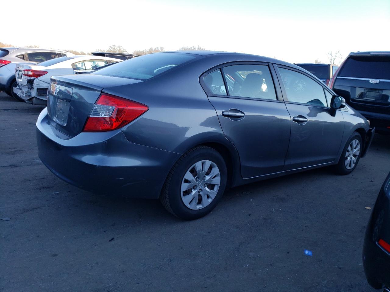 Obraz 3 z 2012 HONDA CIVIC LX 2012 z VIN 19XFB2F56CE325587