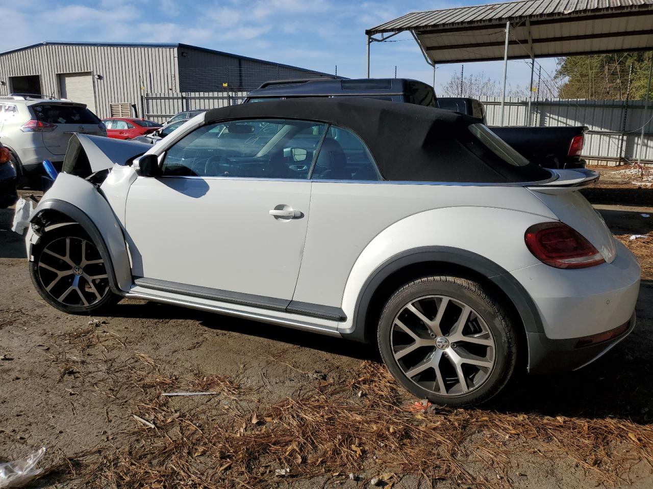 Изображение 2 2017 VOLKSWAGEN BEETLE DUNE 2017 с VIN 3VWT17AT5HM823928