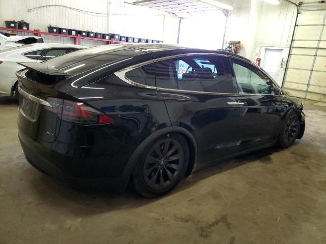Obraz 3 z 2018 TESLA MODEL X  2018 z VIN 5YJXCAE21JF111181