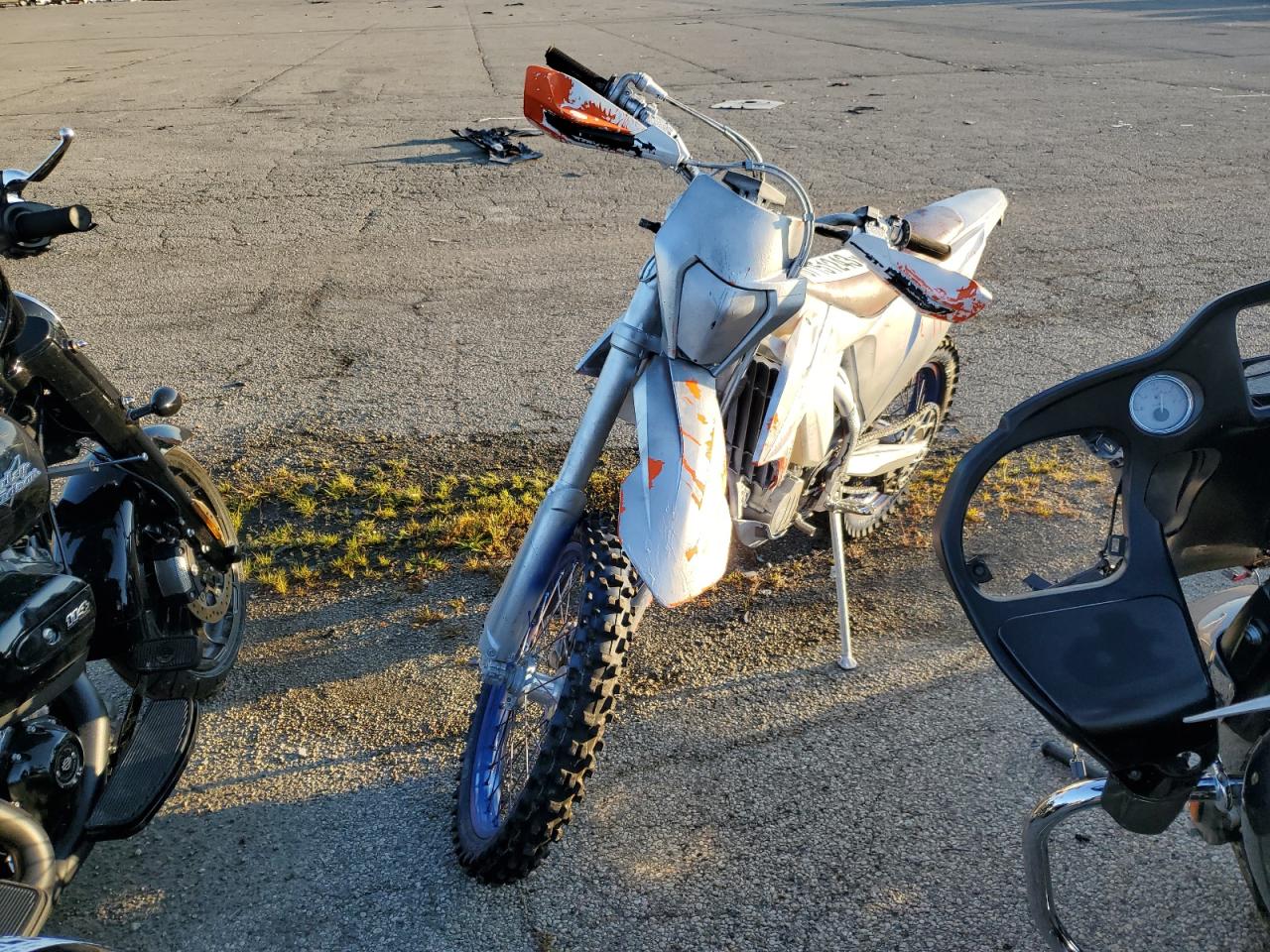 Obraz 2 z 2023 KTM 450 XCF-W 2023 z VIN VBKEXN434PM302346