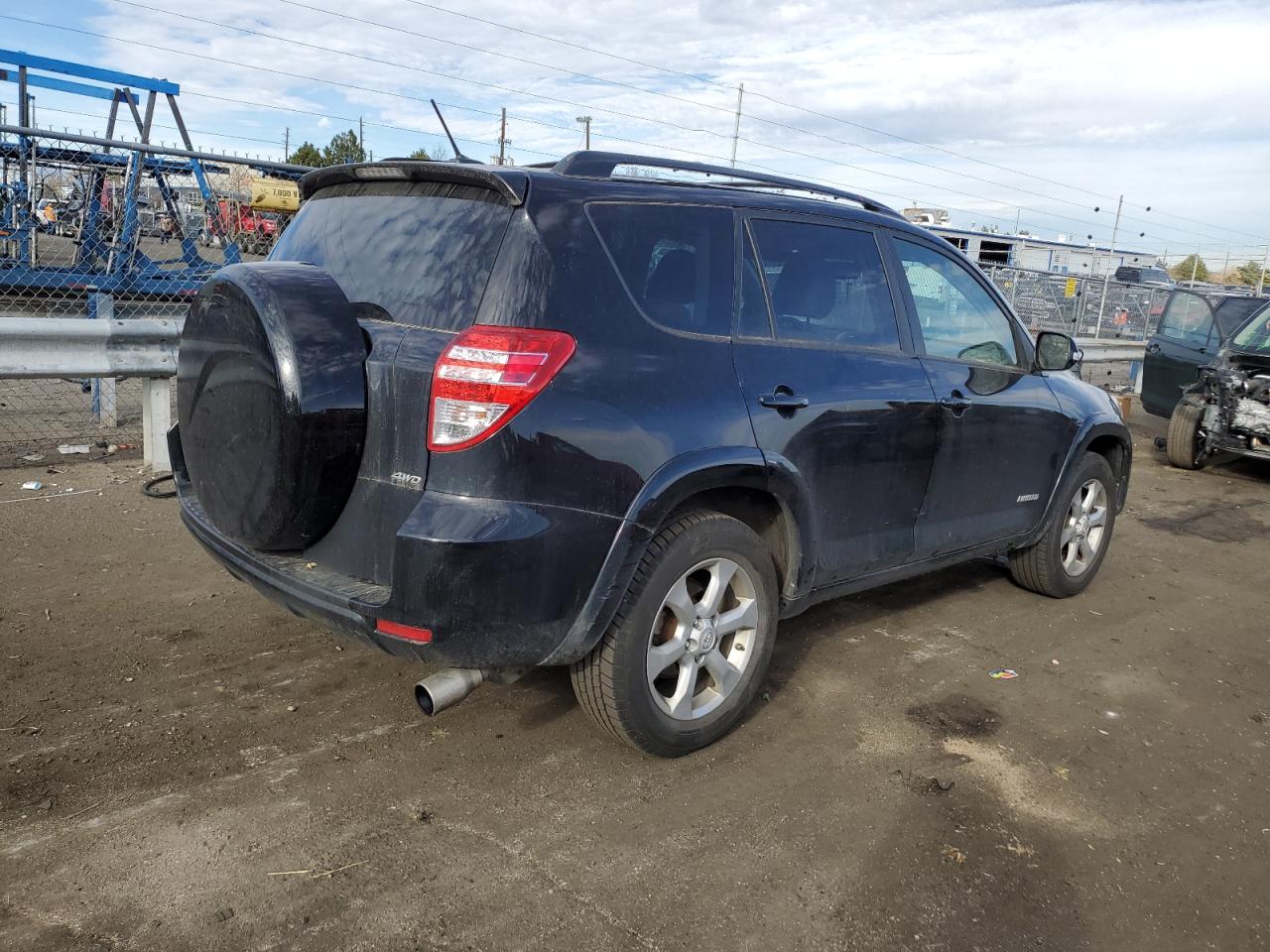Image 3 of 2011 TOYOTA RAV4 LIMITED 2011 with VIN 2T3DF4DVXBW140777
