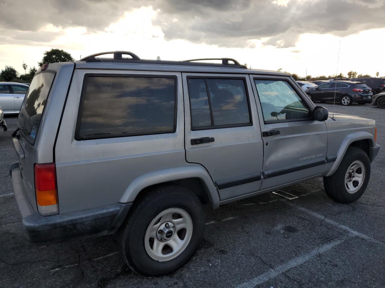 Image 3 of 2000 JEEP CHEROKEE SPORT 2000 with VIN 1J4FT48S7YL133728