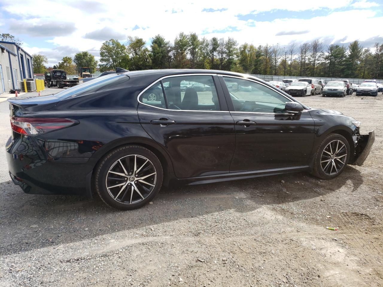 Image 3 of 2022 TOYOTA CAMRY NIGHT SHADE 2022 with VIN 4T1G31AKXNU584222