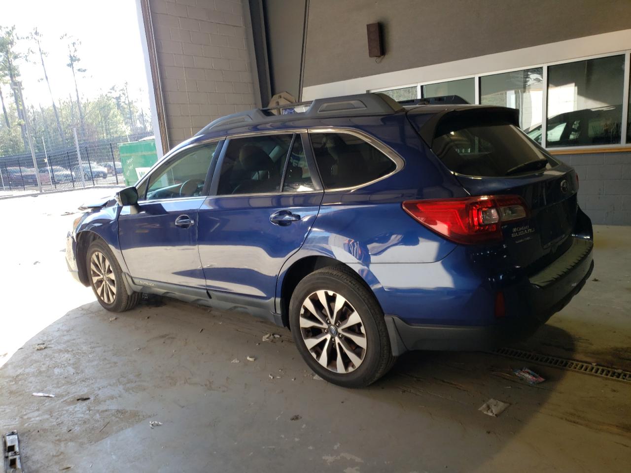 Obraz 2 z 2015 SUBARU OUTBACK 2.5I LIMITED 2015 z VIN 4S4BSALC2F3240474