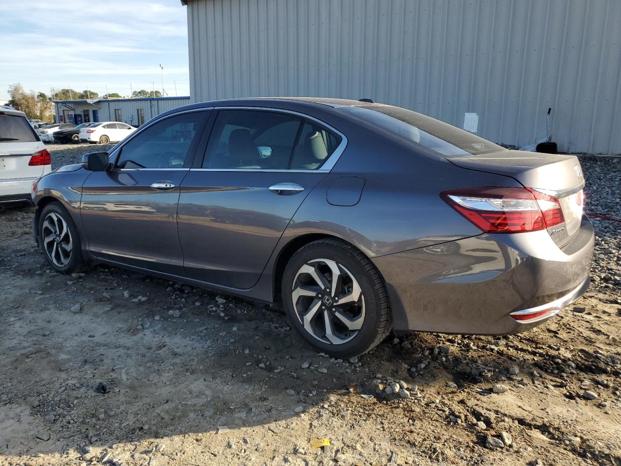 Obraz 2 z 2017 HONDA ACCORD EXL 2017 z VIN 1HGCR2F84HA114375