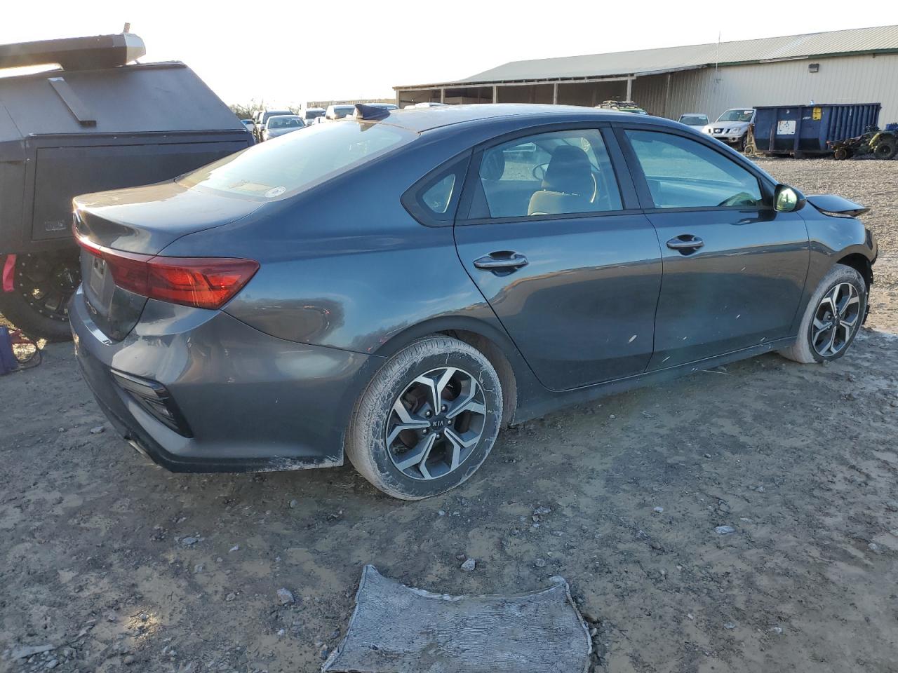 Изображение 3 2019 KIA FORTE FE 2019 с VIN 3KPF24AD8KE027714
