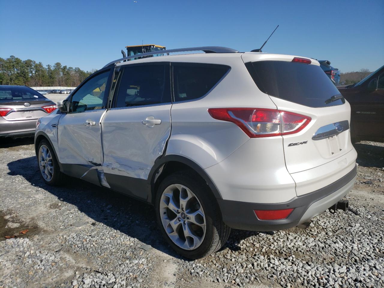 Изображение 2 2016 FORD ESCAPE TITANIUM 2016 с VIN 1FMCU0J99GUB03432