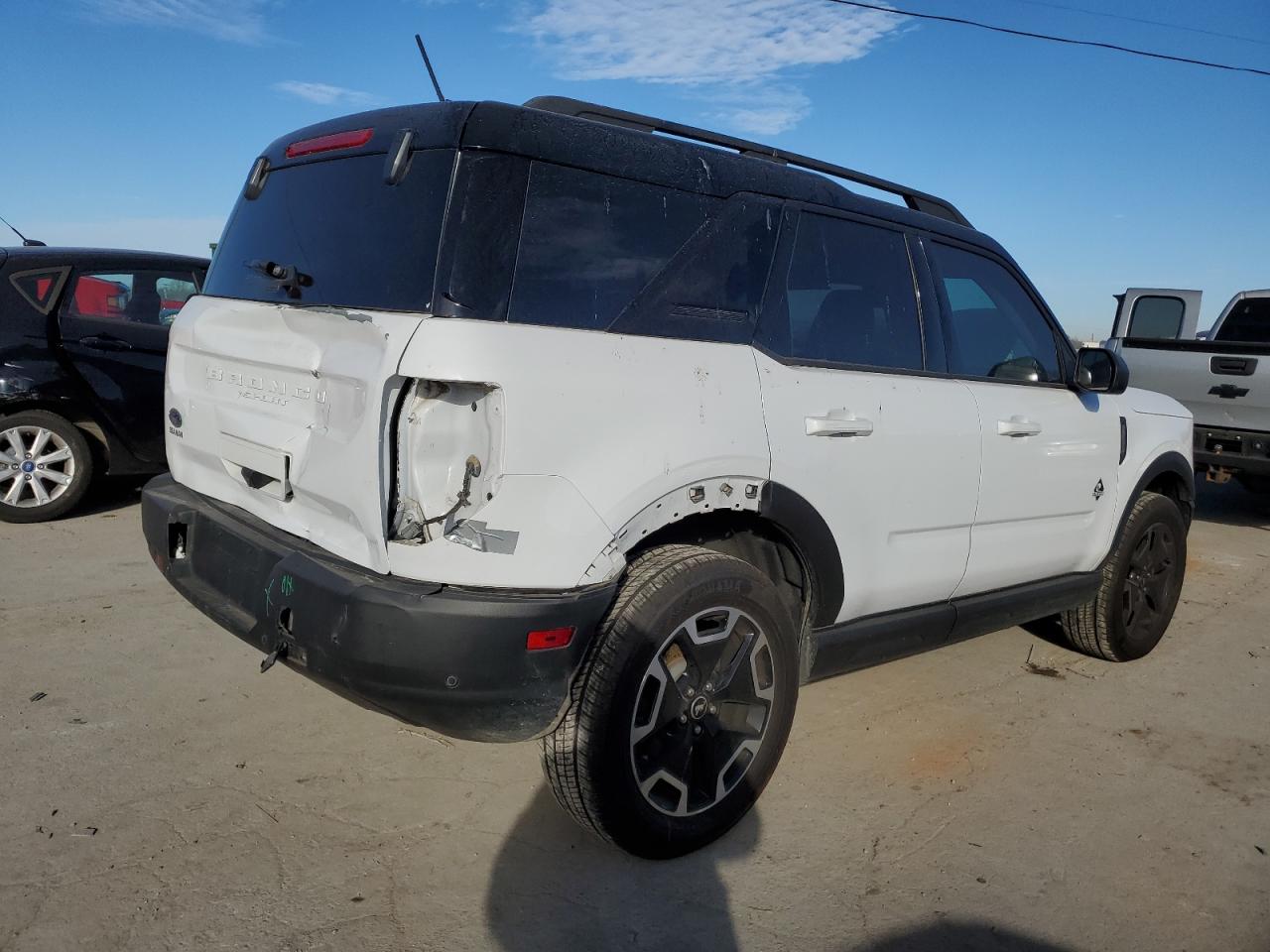 Image 3 of 2021 FORD BRONCO SPORT OUTER BANKS 2021 with VIN 3FMCR9C62MRB04661