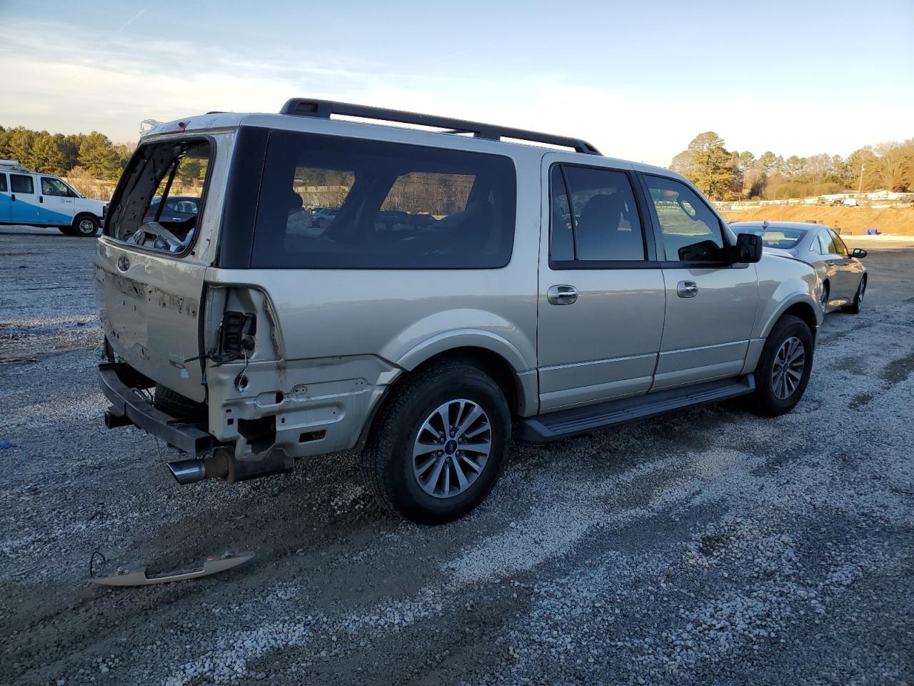 Image 3 of 2017 FORD EXPEDITION EL XLT 2017 with VIN 1FMJK1JT3HEA51404