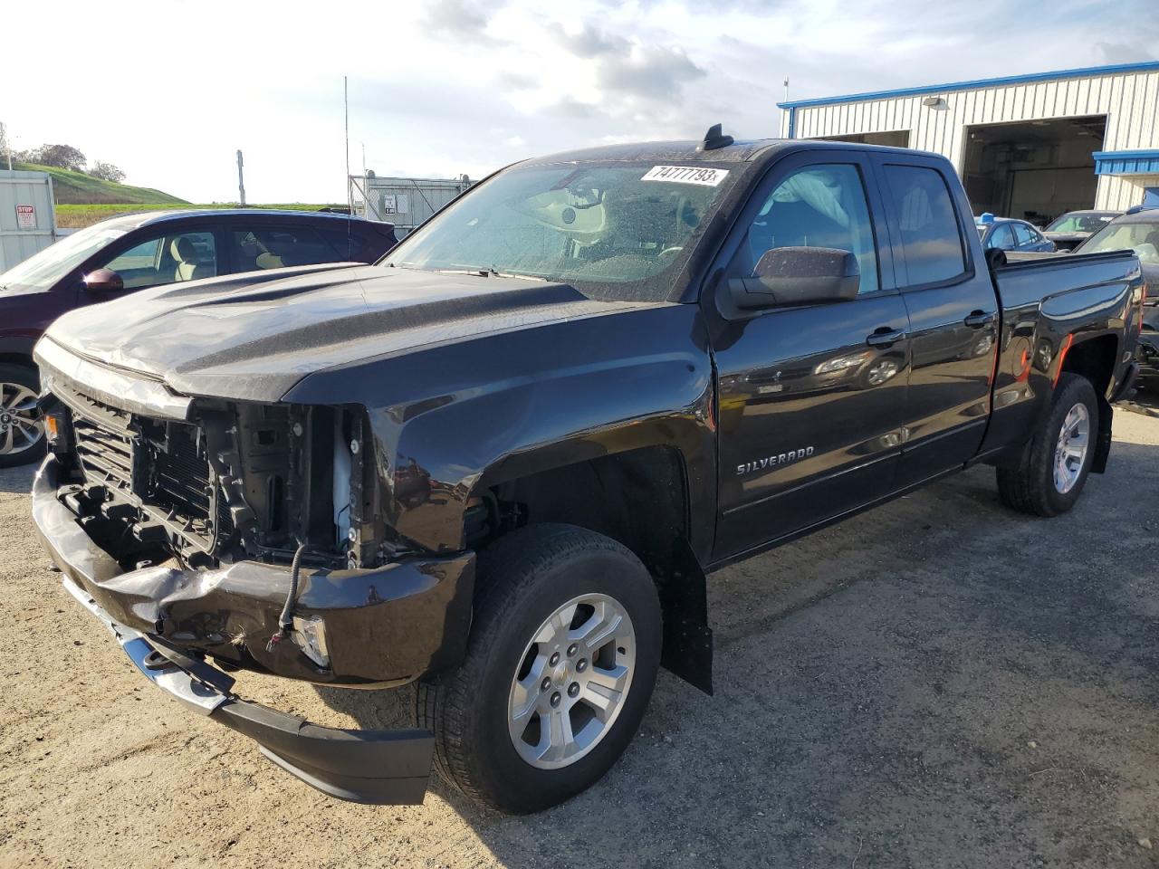 Image 1 of 2018 CHEVROLET SILVERADO K1500 LT 2018 with VIN 1GCVKREC6JZ133933