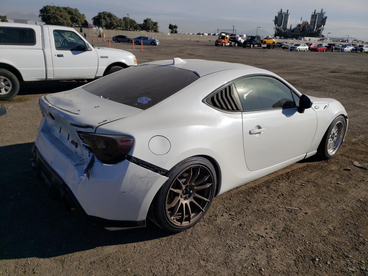 Image 3 of 2015 TOYOTA SCION FR-S  2015 with VIN JF1ZNAA18F8712391