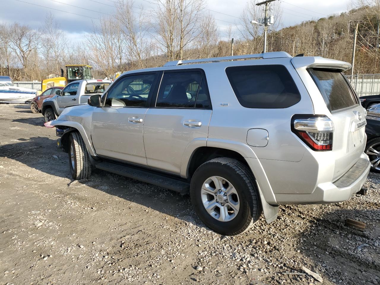 Image 2 of 2016 TOYOTA 4RUNNER SR5/SR5 PREMIUM 2016 with VIN JTEBU5JR5G5382350