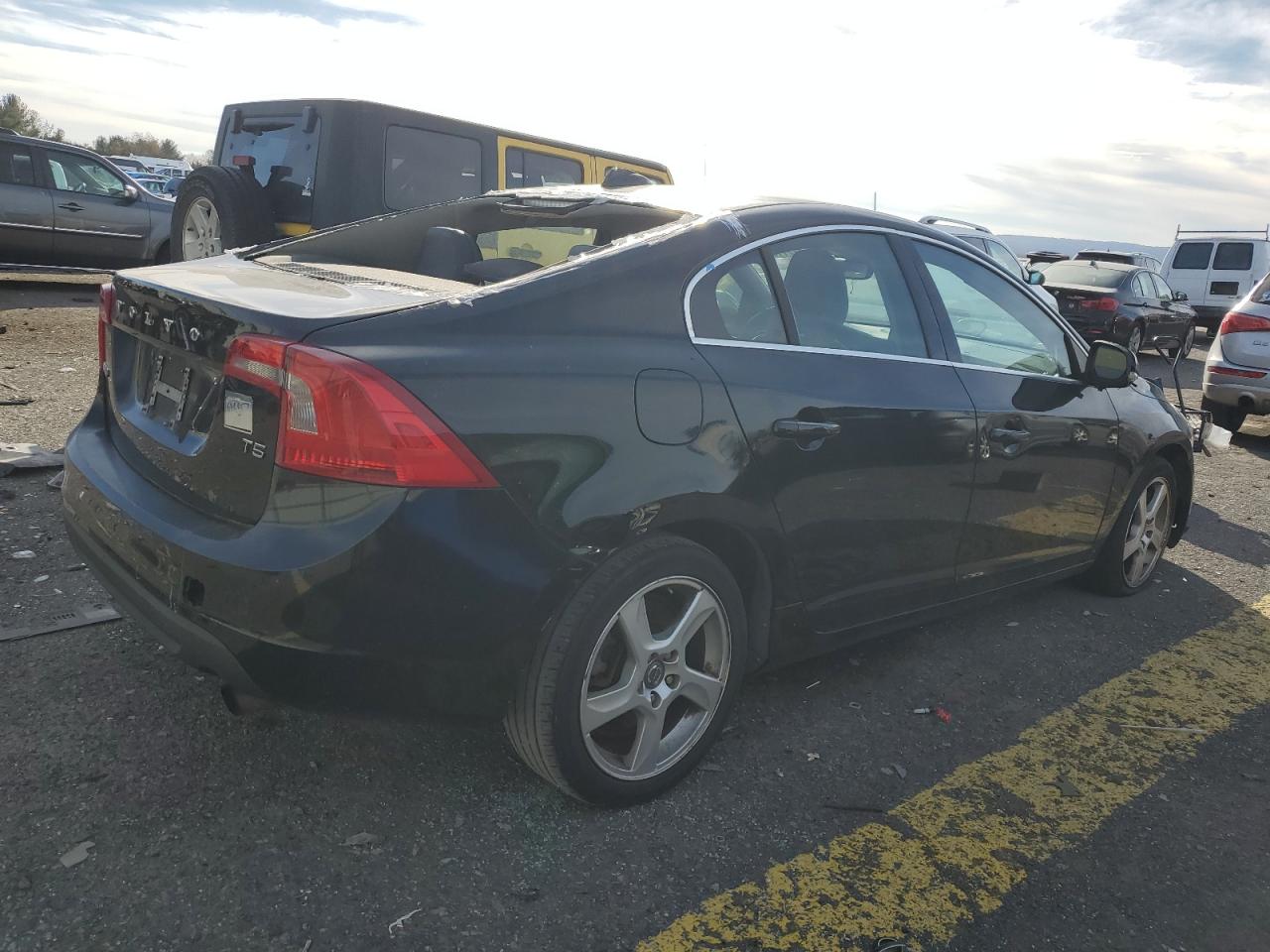 Image 3 of 2012 VOLVO S60 T5 2012 with VIN YV1622FS3C2080311