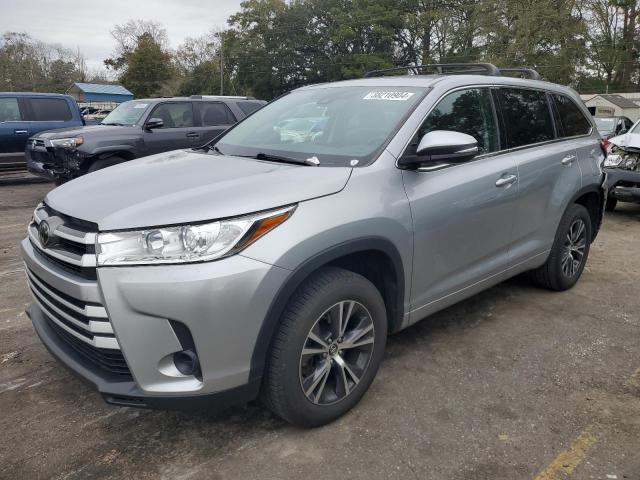 Изображение 2017 TOYOTA HIGHLANDER LE 2017