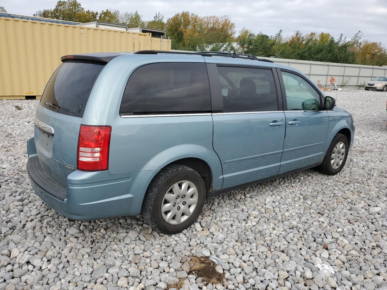 Image 3 of 2010 CHRYSLER TOWN & COUNTRY LX 2010 with VIN 2A4RR4DEXAR309678