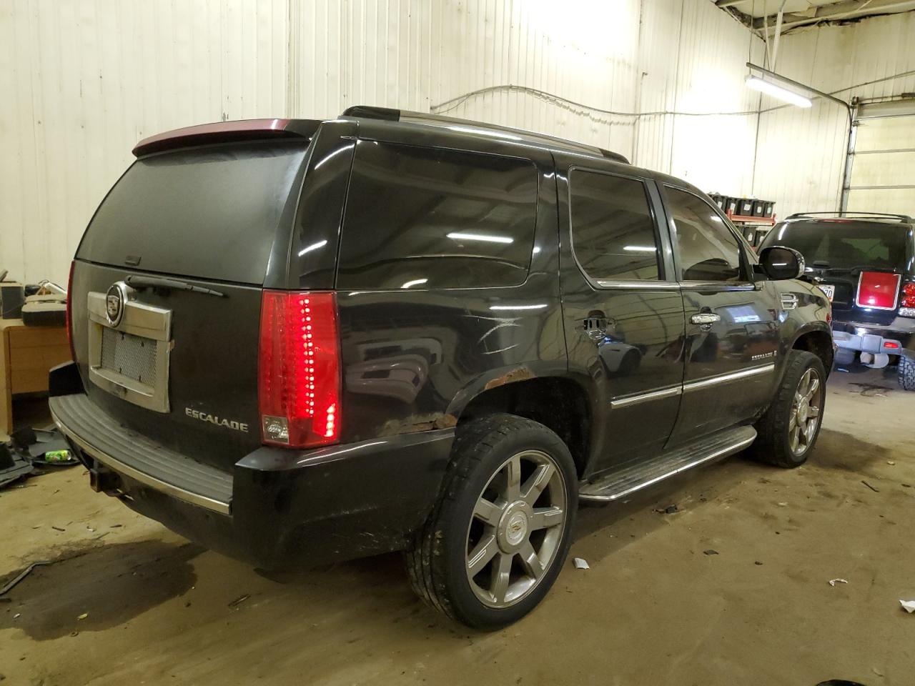 Изображение 3 2007 CADILLAC ESCALADE LUXURY 2007 с VIN 1GYFK63817R381544