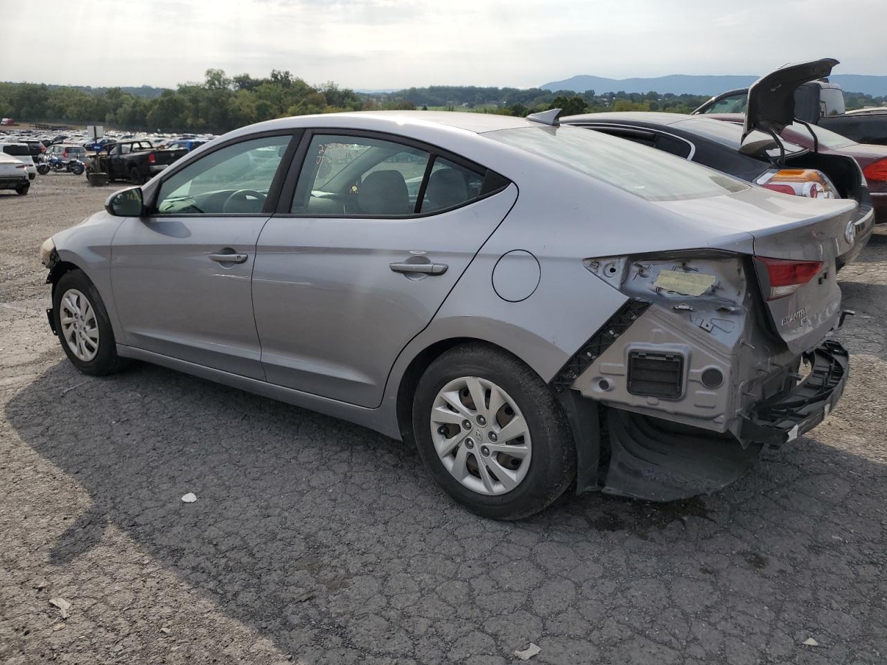 Image 2 of 2017 HYUNDAI ELANTRA SE 2017 with VIN 5NPD74LF1HH102135
