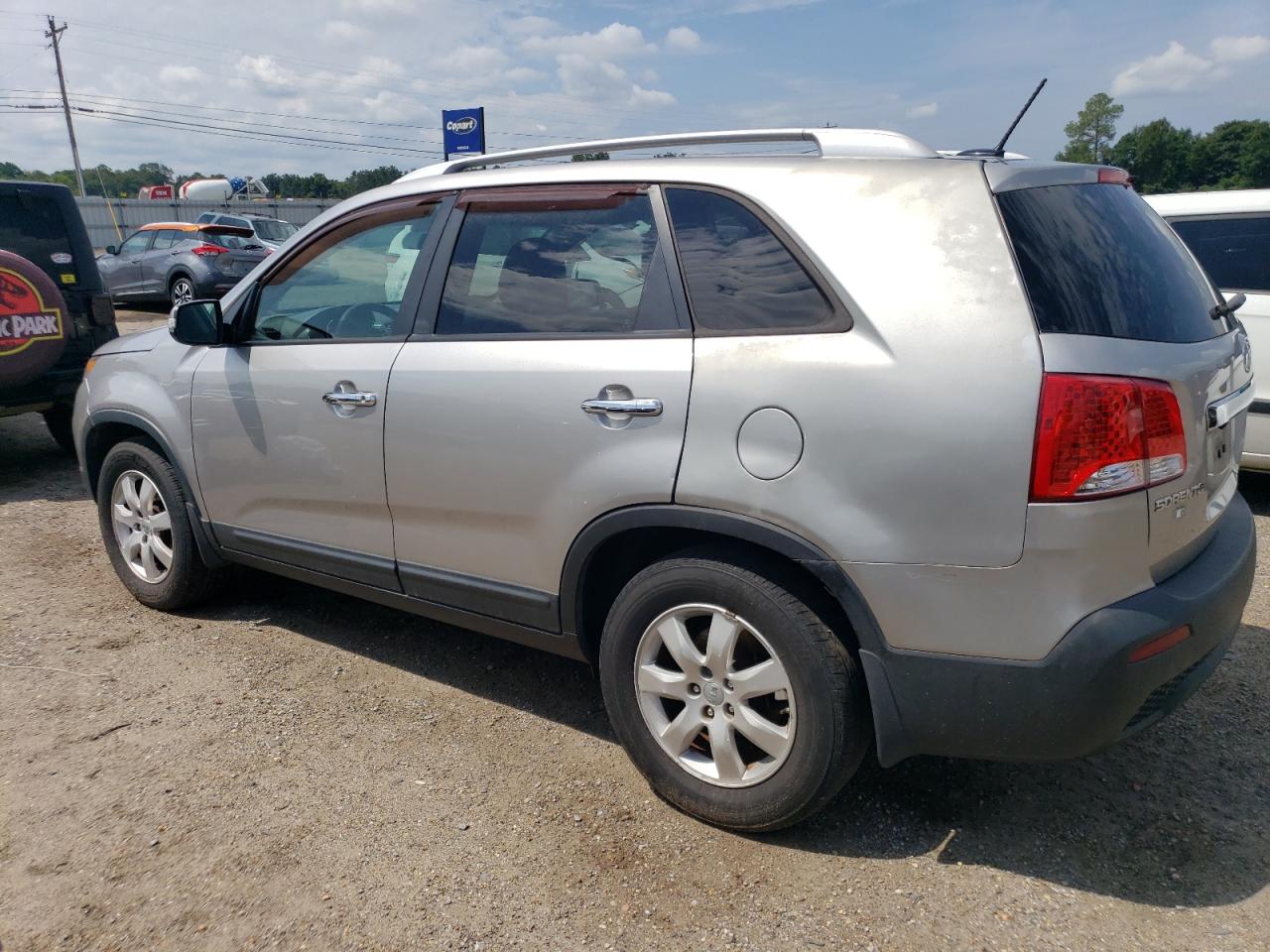 Obraz 2 z 2013 KIA SORENTO LX 2013 z VIN 5XYKT4A23DG422822