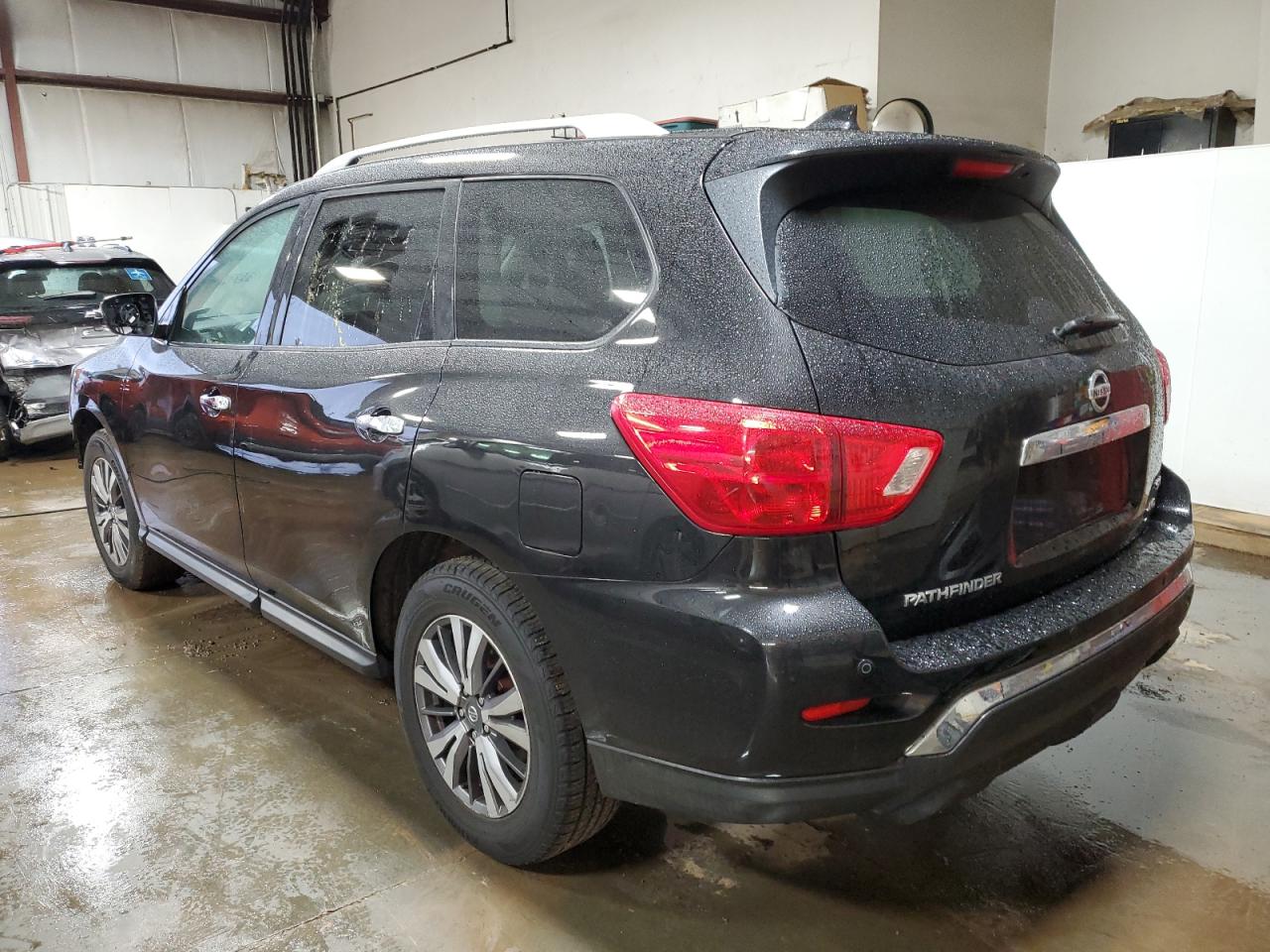 Image 2 of 2019 NISSAN PATHFINDER S 2019 with VIN 5N1DR2MM4KC638071