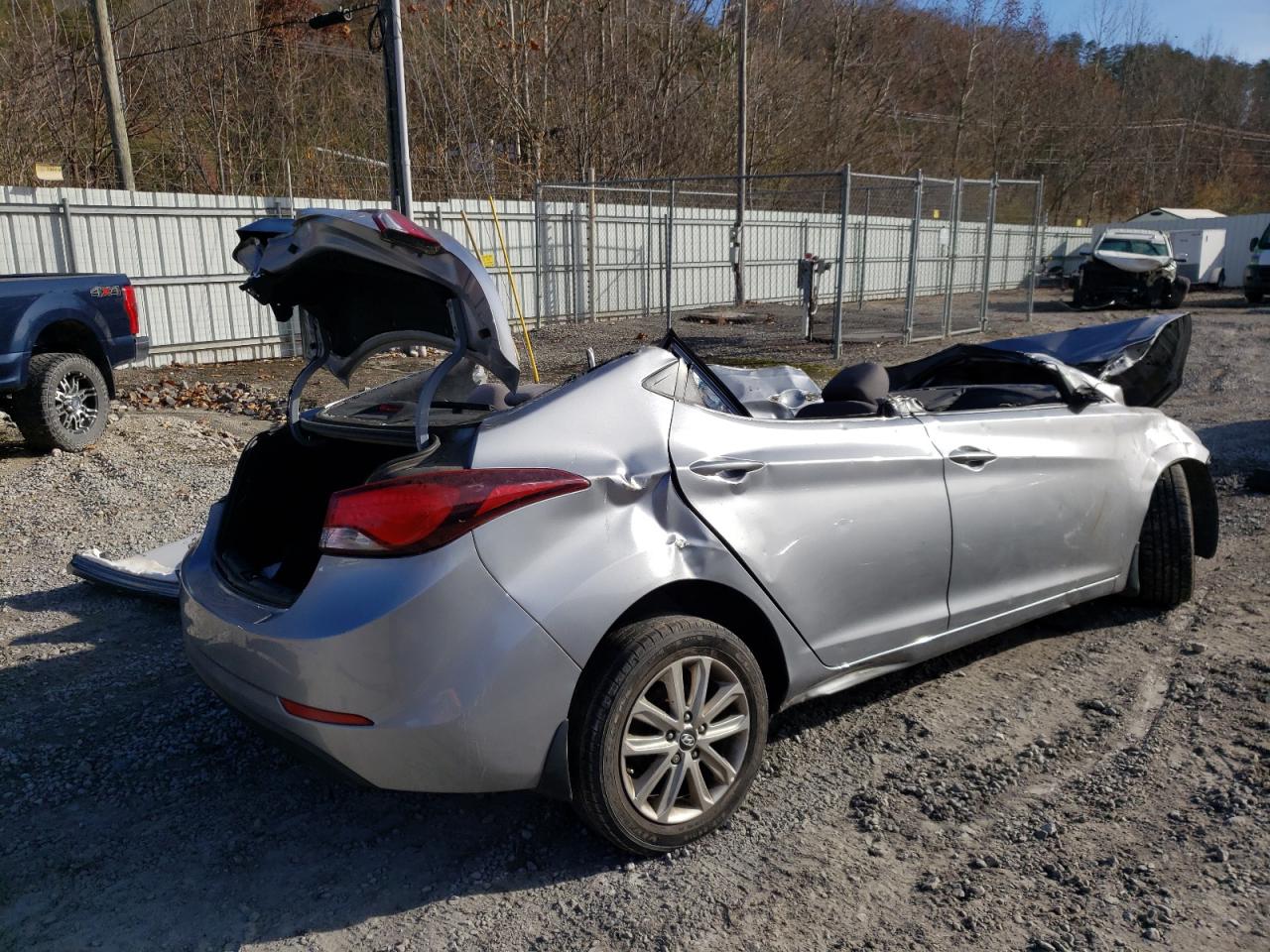 Image 3 of 2015 HYUNDAI ELANTRA SE 2015 with VIN 5NPDH4AE8FH596000