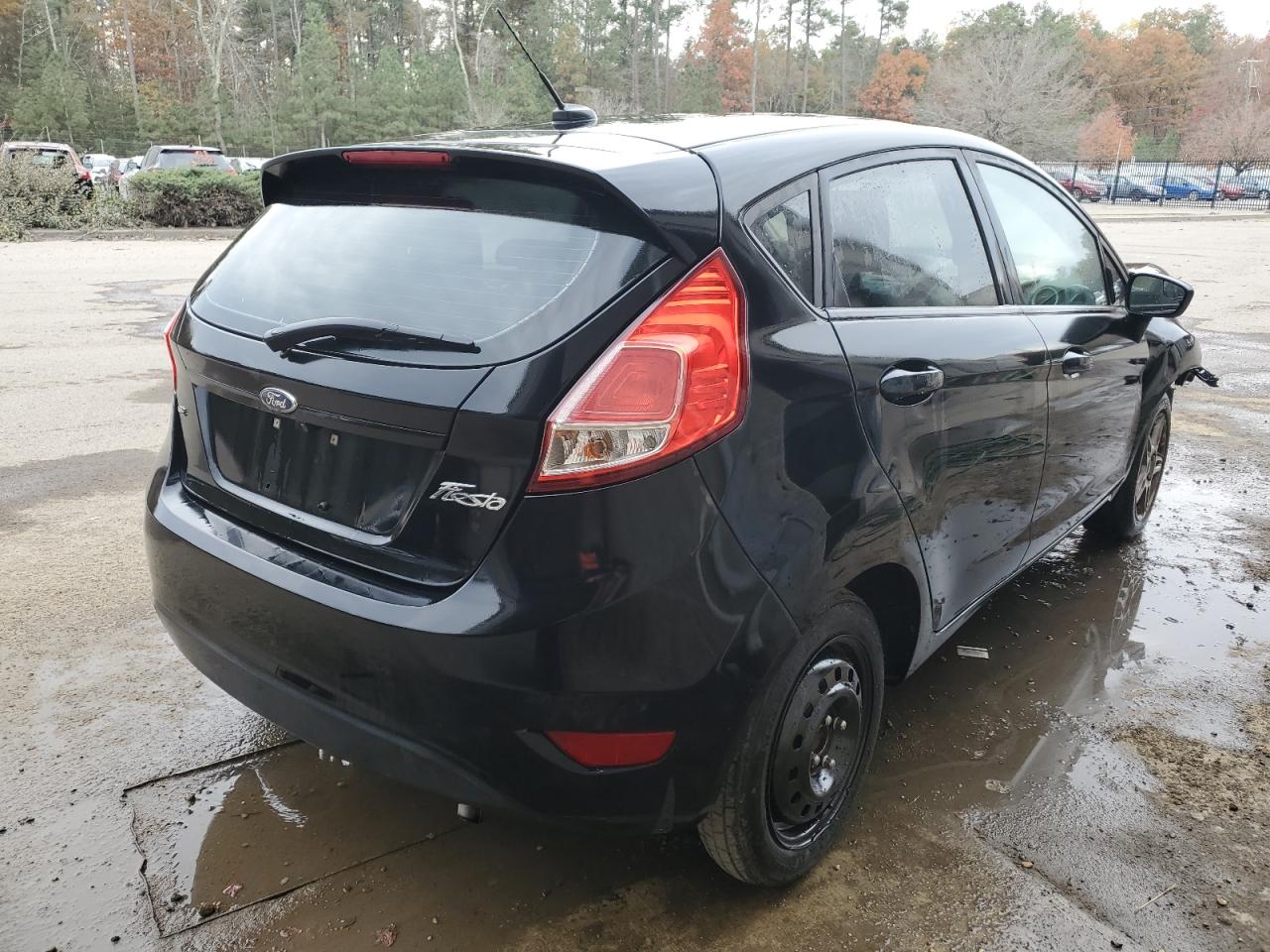 Image 3 of 2019 FORD FIESTA SE 2019 with VIN 3FADP4EJ7KM155933