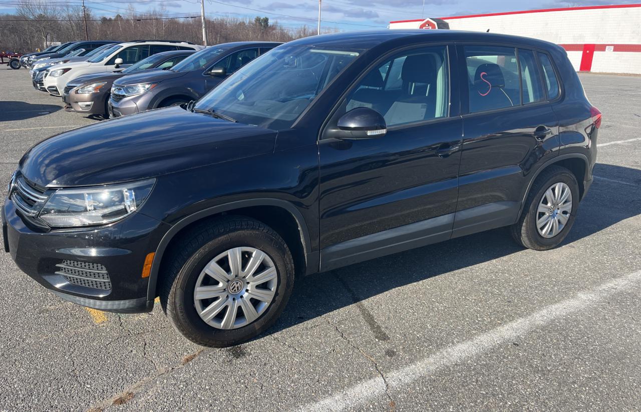 Image 2 of 2013 VOLKSWAGEN TIGUAN S 2013 with VIN WVGCV7AX2DW532058